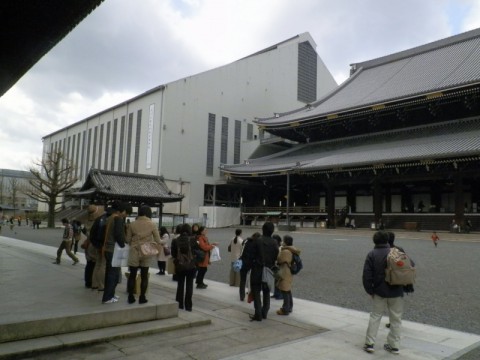 修復が始まった東本願寺　阿弥陀堂