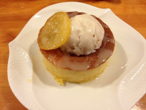 前回訪問時に注文した　愛媛産レモンのパンケーキ　700円　甘酸っぱさが魅力です